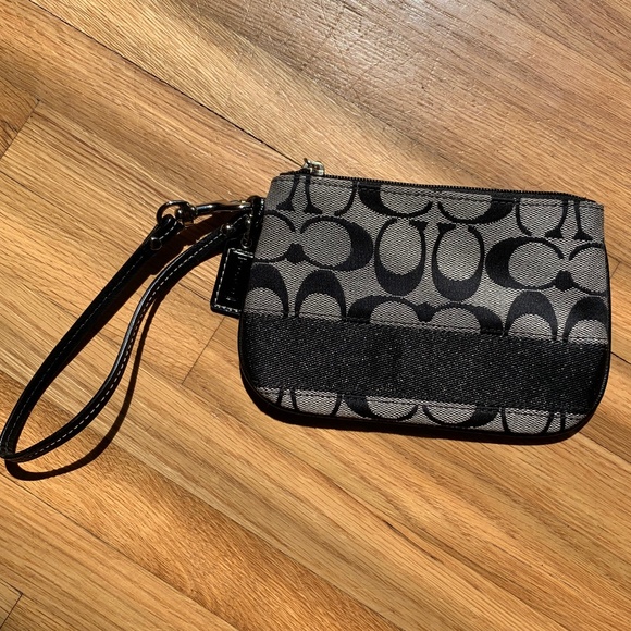 Coach Black and Grey Signature Wristlet NWOT - Picture 1 of 5